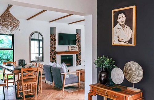 Creighton Resort | Indoni Eco Village