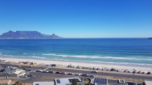 Bloubergstrand Apartment | Infinity 602