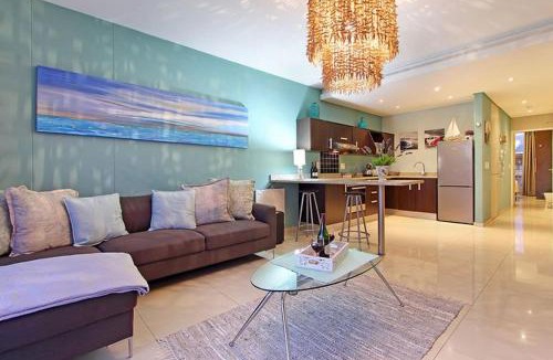 Bloubergstrand Apartment | Infinity Oceanview 303A
