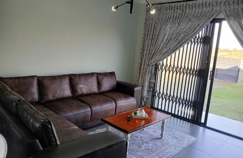 Estcourt House | Inkazimulo Airbnb