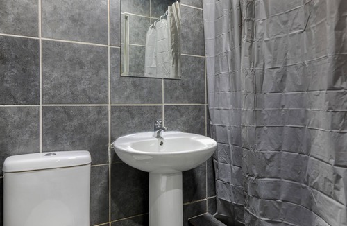 Sea Point Hotel | Inn & Out Express Sea Point