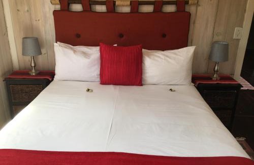 Maanhaarrand Resort | Intaba Thulile