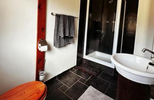 Helderberg Rural House | Into the Sunset Manor
