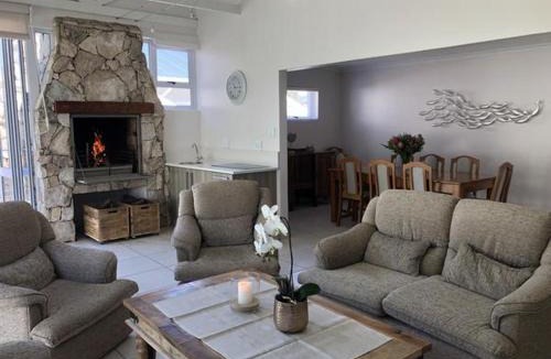 Great Brak River House | Island Breeze @ 70
