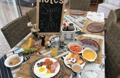 Emalahleni House | Isle La Breeze Guest House