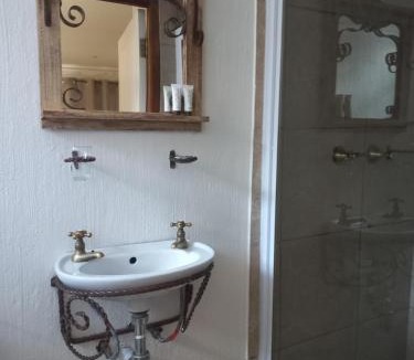 Centurion House | J'Cups Guest House