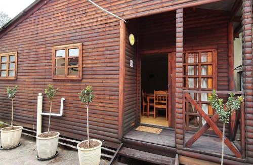 Secunda Apartment | Jakaranda Cabin - Self Catering Apartment