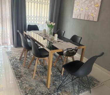 Montclair House | Jessica's Guesthouse