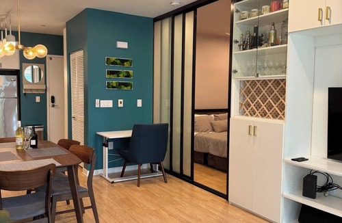 South of Market Condo | Jr 1 BR w/parking & a plunge in Design District