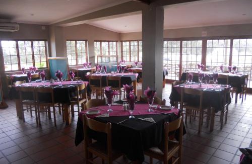 Vredenburg House | Juffroushoogte Gaste Plaas