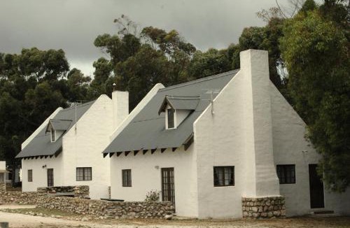 Vredenburg House | Juffroushoogte Gaste Plaas