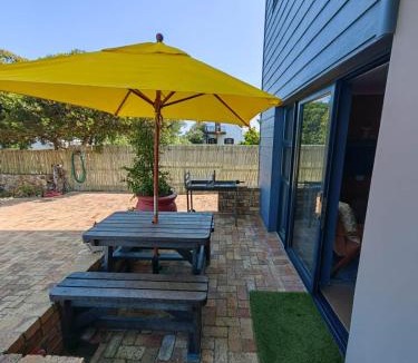 Hermanus Apartment | Karibu Self-catering Accommodation