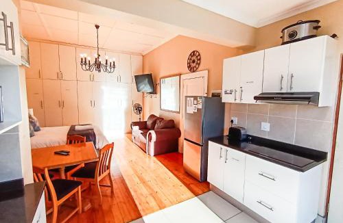 Uitenhage Apartment | Kariega Apartments - 4 Graaff-Reinet Rd