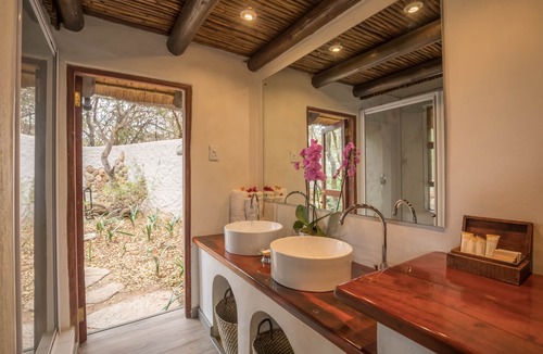 Maruleng Cabin | Karongwe - Kuname Safari Lodge