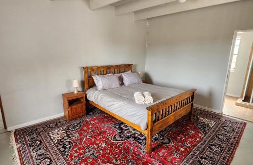 Oudtshoorn Apartment | Karoo Leeu Cottage