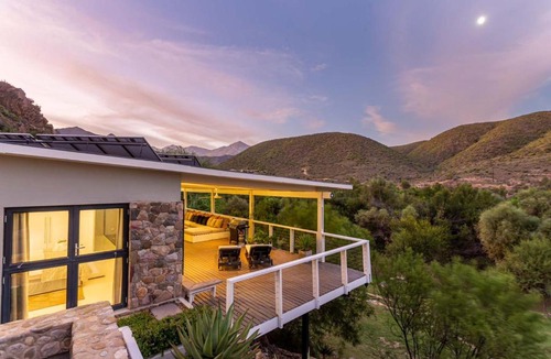 Calitzdorp House | Karoo Mountain River House