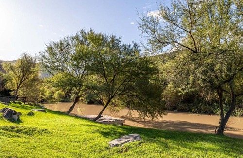 Calitzdorp House | Karoo Mountain River House