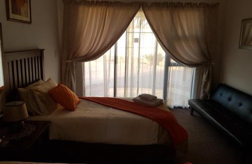 Cradock House | Karoo View Guesthouse Cradock