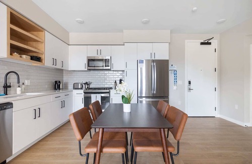 Santa Clara Apartment | Kasa | Charming Room, Near San Jose Airport | Santa Clara