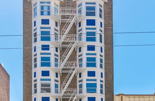 Lower Nob Hill Apartment | Kasa La Monarca | Welcoming Studio in San Francisco, Enjoy Local Eateries