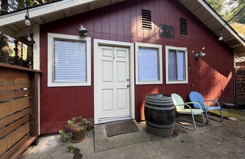 Guerneville House | Kay’s Cabin | 2BR Mid-Term Stay Near Russian River