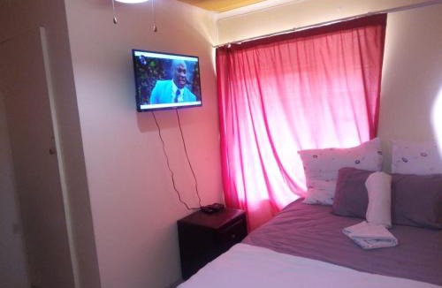 Kempton Park House | Kempton Park Lodge Birch Acres Kempton Park