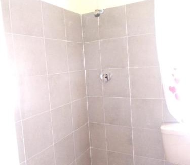 Kempton Park House | Kempton Park Lodge Birch Acres Kempton Park