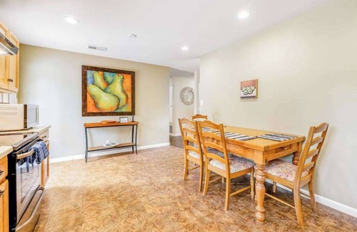 Kenwood House | Kenwood 3BR ranch with bocce court & fenced yard — dogs welcome