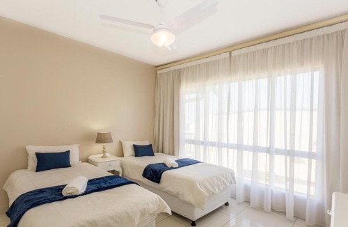Ballito Apartment | Kenwyn on Sea 401 - FAMILY ONLY