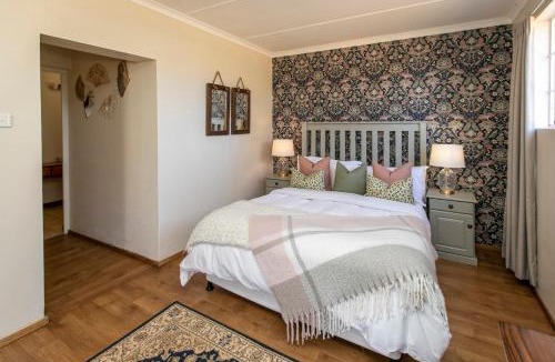 Himeville House | Khanyeni