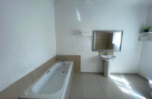 Muckleneuk House | Khaya Mnandi Leisure Suites