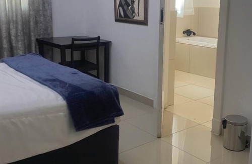 Muckleneuk House | Khayamnandi Leisure Suites