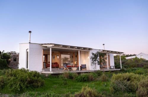 Yzerfontein Bed & Breakfast | !Khwa ttu
