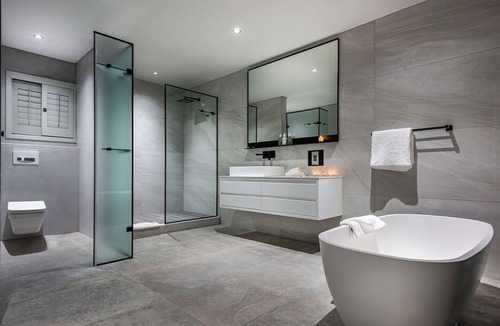 Mountainside Bed & Breakfast | Kianga luxury penthouse