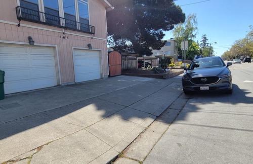 West Alameda House | King bed/Walk to the Beach/Garage Parking/Ferry to San Francisco