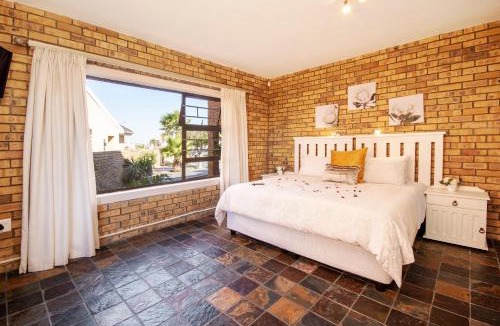Bluewater Bay House | King Guest Lodge