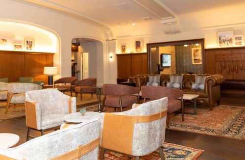 South Beach Hotel | King Room with Direct Bay Bridge Views + Free Breakfast | 1 Mile to Oracle Park