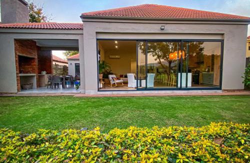 Hartbeespoort House | Kingfisher House, Pecanwood Estate, Hartbeespoort