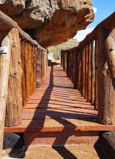 Maletswai Villa | Kings View Cave