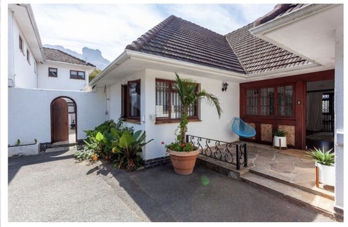 Newlands House | Kirstenbosch Gardens Retreat House