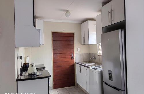Katlehong Apartment | Klaasy's 1 bedroom Cosy home Johannesburg South