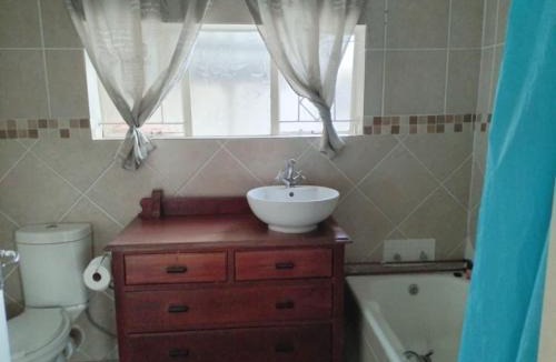 Klerksdorp Apartment | Knowles Nook Self-catering