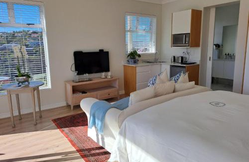 Knysna Apartment | Knysna Private Estate Lagoon - Garden Apartments- Secure Estate