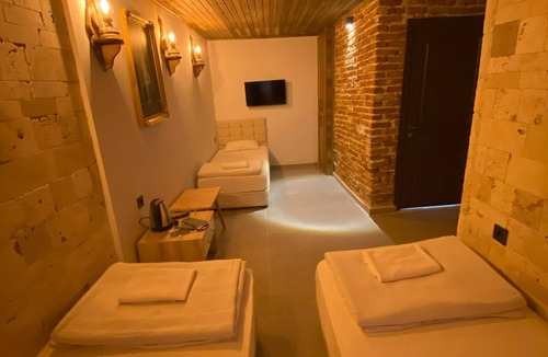 Usak House | Konak Esila Pansiyon