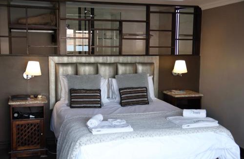 Kosmos House | Kosmos Lodge