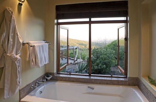 Blue Crane Route Cabin | Kuzuko Lodge