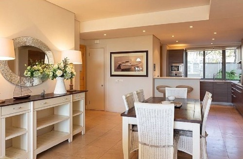Victoria and Alfred Waterfront Apartment | Kylemore 303 Deluxe 2 Bedroom Apartment
