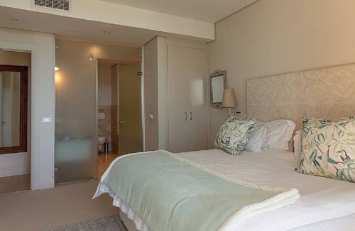 Victoria and Alfred Waterfront Apartment | Kylemore 303 Deluxe 2 Bedroom Apartment