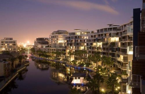 Victoria and Alfred Waterfront Apartment | Kylemore 405 B