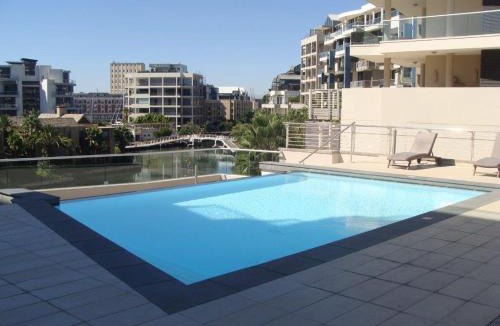 Victoria and Alfred Waterfront Apartment | Kylemore 405 B